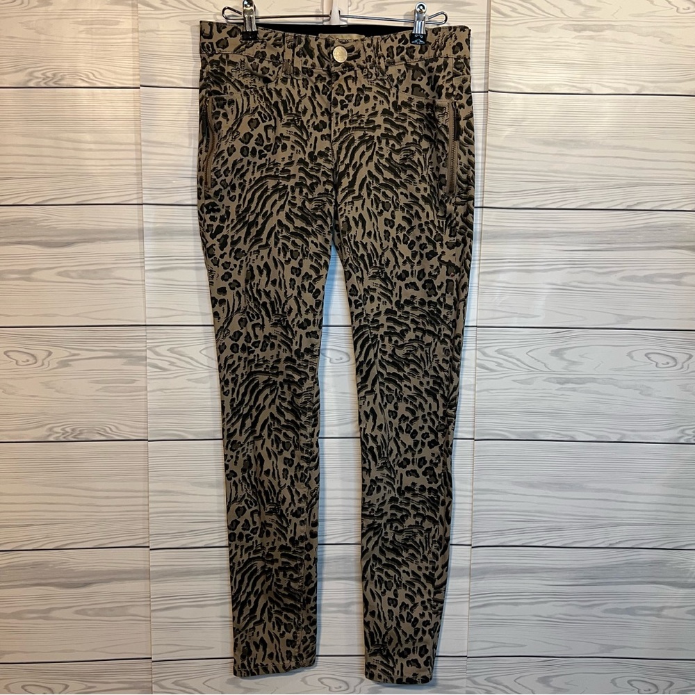 Size 6  Domocracy pants